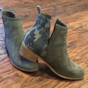 Corkys Suede and Camo short boots